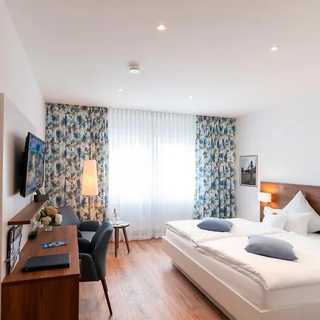 Adler Post Hotel 3*