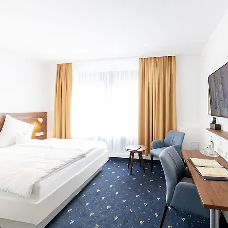 酒店 Adler Post 3*